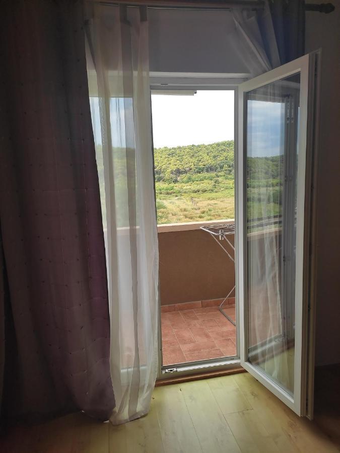 Apartment Arba 1 With Heated Pool ราบ ภายนอก รูปภาพ